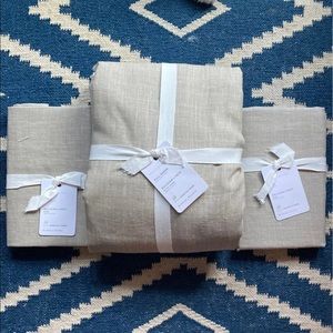 Pottery barn Belgian linen duvet king & 2 shams retail $729